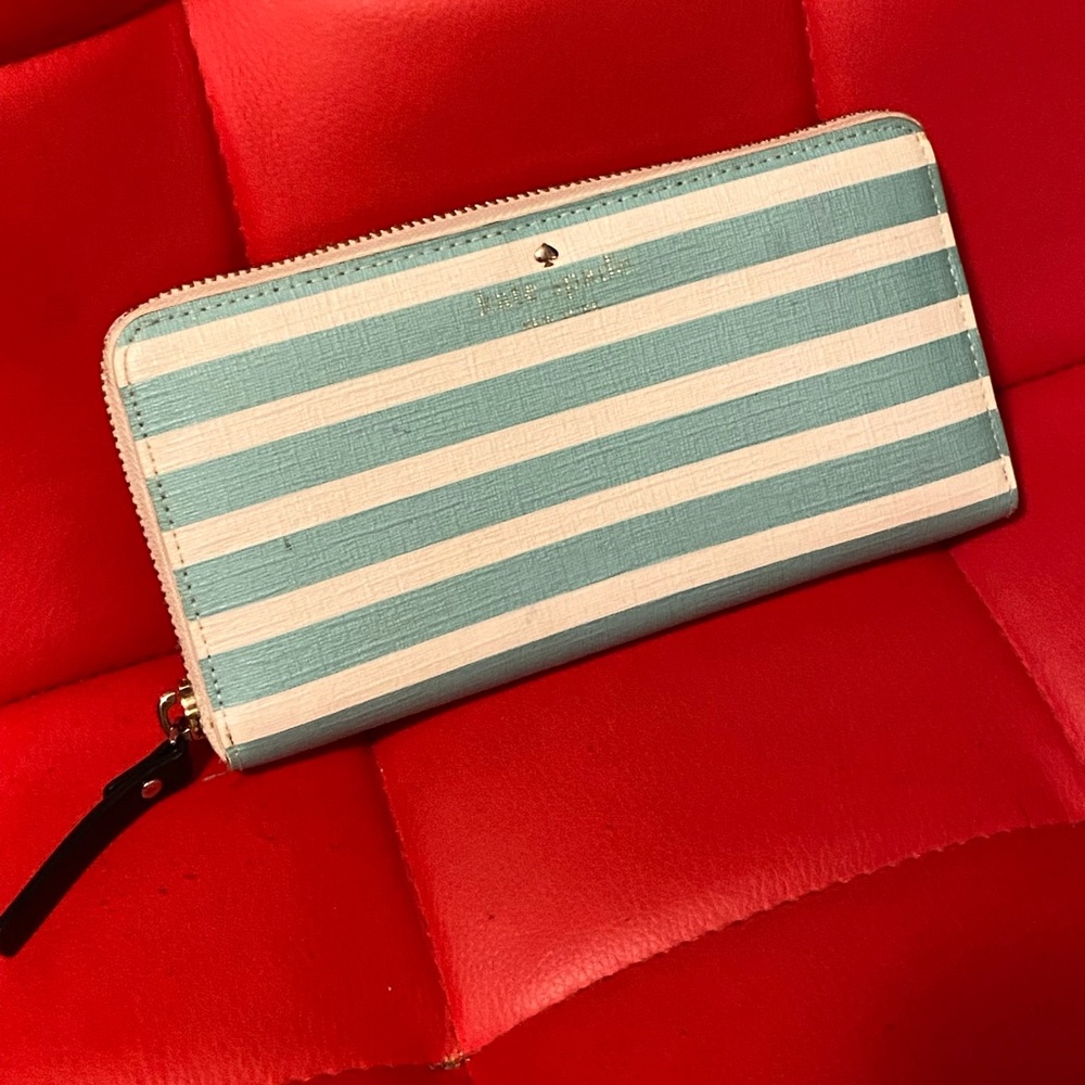 Kate Spade Full Zip Wallet